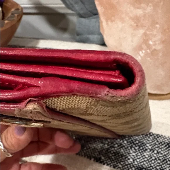 Gucci Tan and Red Women's authentic Wallet(project wallet) - Picture 13 of 16